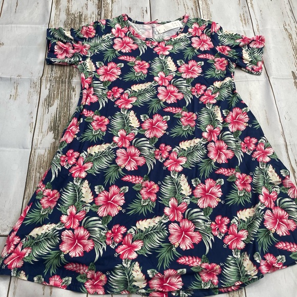 Women’s Summer T-Shirt Dress - Picture 4 of 8